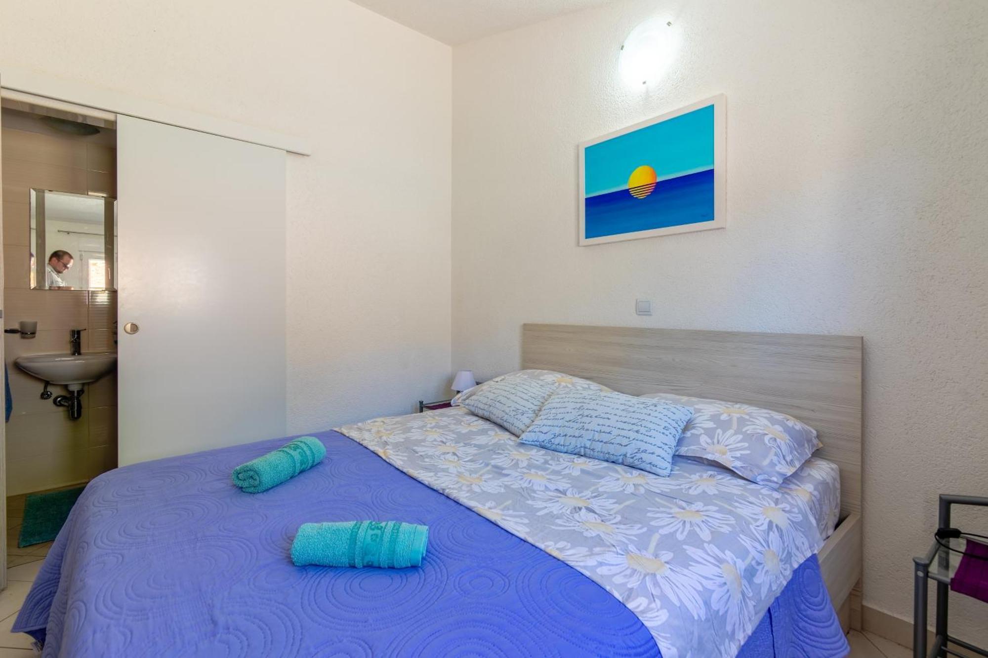 Seaside Secluded Apartments Cove Torac, Hvar - 575 Gdinj Room photo