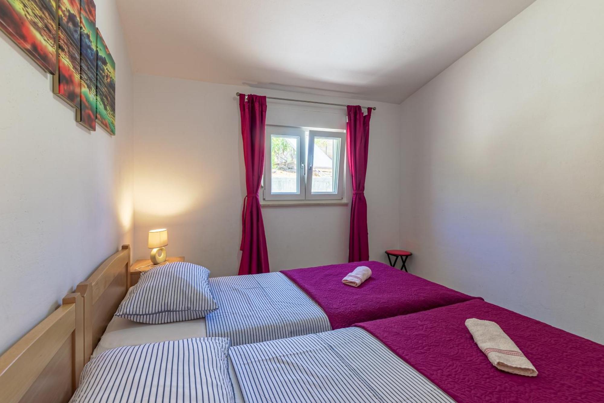 Seaside Secluded Apartments Cove Torac, Hvar - 575 Gdinj Room photo